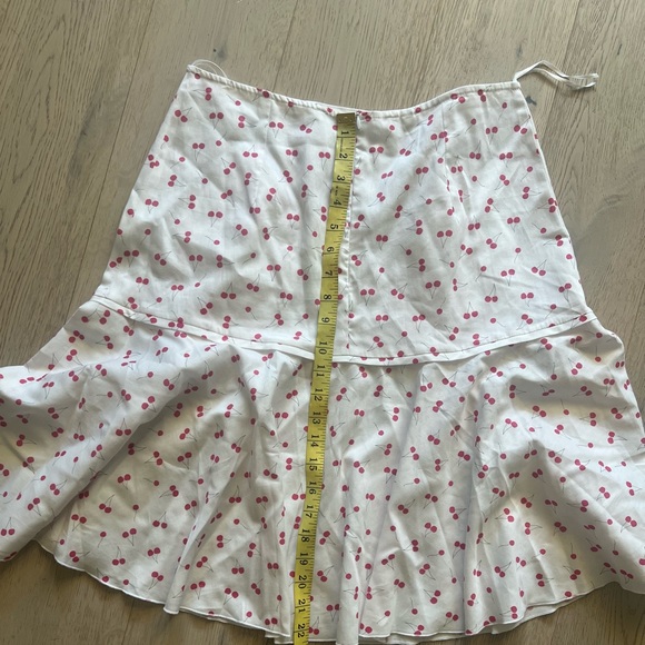 Elegant Floral Ruffle Set - Picture 3 of 6